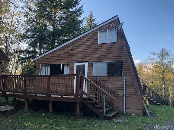 2nd image of 912 E Madrona Blvd NW