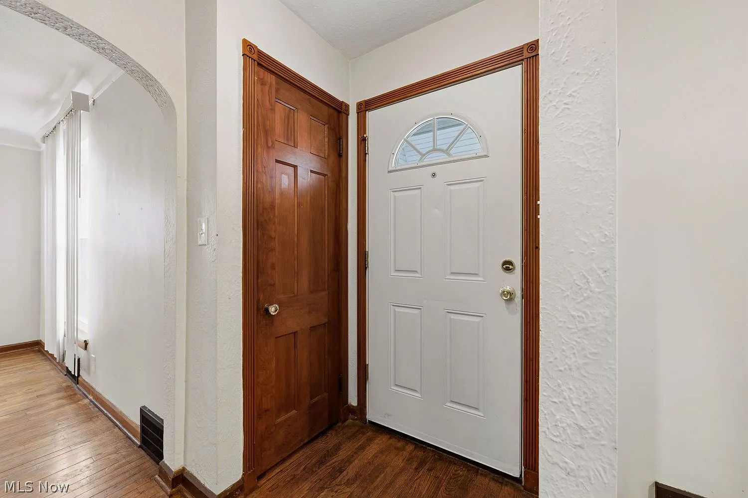 3 bed, 1.5 bath, 1163 sqft, $1,400 — Photo 3