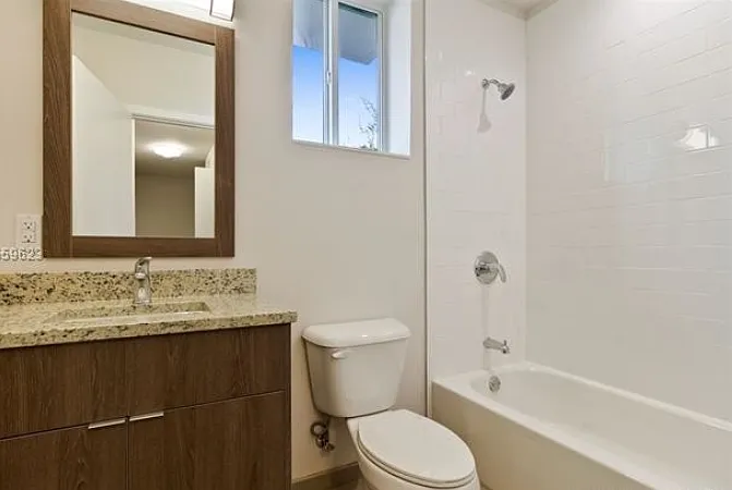 517 NE 121st St #517 — Photo 3