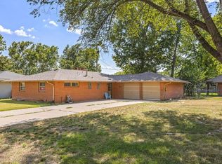 607 Eldorado Dr, Hutchinson, KS 67502