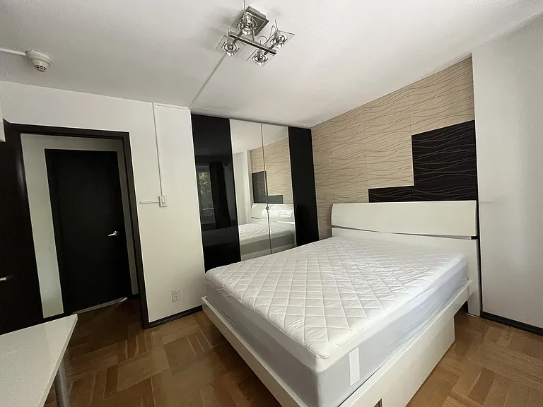 100 York St #3-M — Photo 14