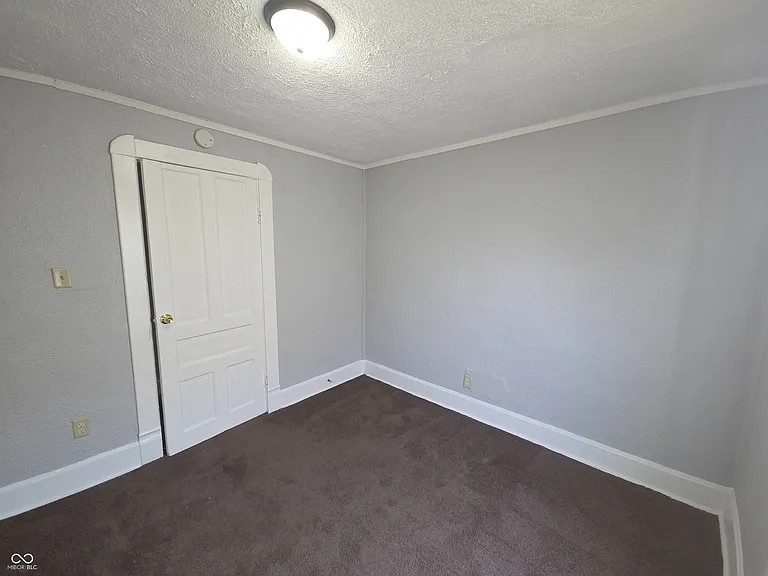 518 W 28th St — Photo 14
