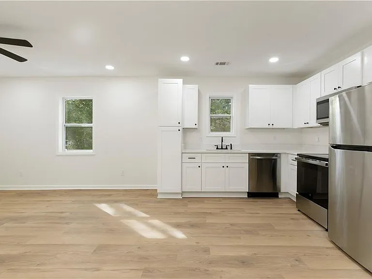 1015 Sims St SW — Photo 14