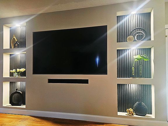 82" tv wall- living room
