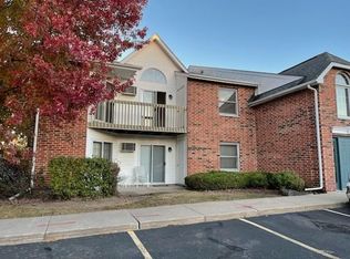 1371 Cunat Ct APT 2C, Lake In The Hills, IL 60156