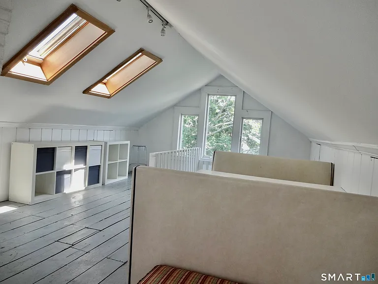 84 Sherman Ct — Photo 30