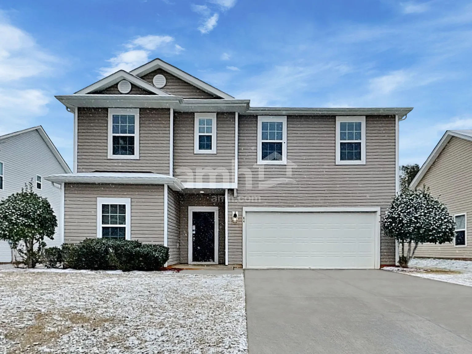 4 bed, 3.0 bath, 2275 sqft, $2,205 — Photo 1