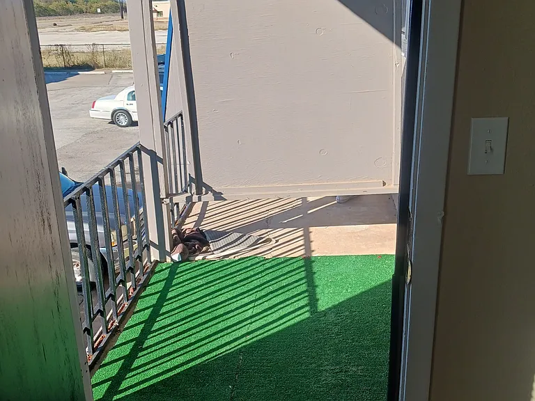 Avalon Meadows Apartments — Photo 4