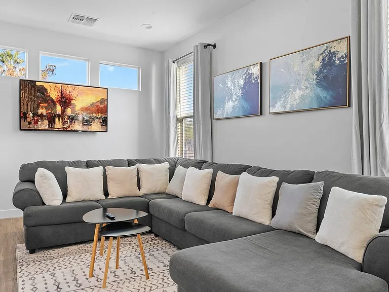 3753 E Polk St #A — Photo 2