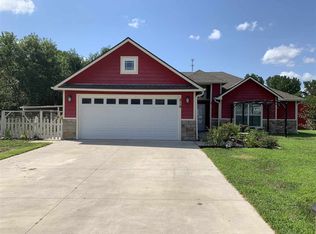 216 Bergsten Ct, Riley, KS 66531