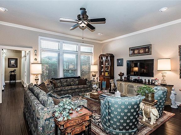 3rd image of 3468 Courtyard Cir