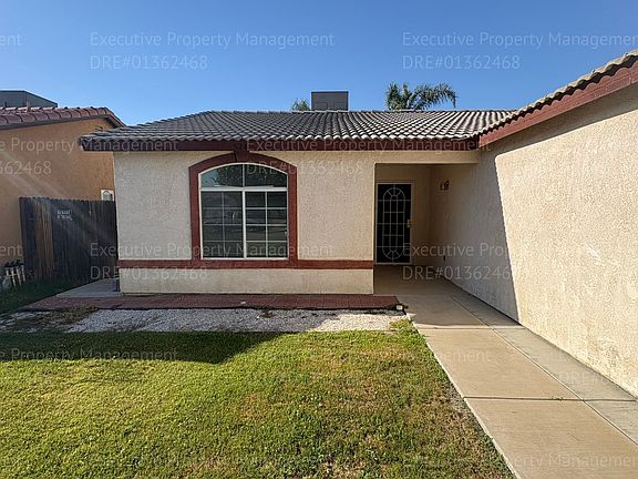 4th image of 524 Sunset Meadow Ln