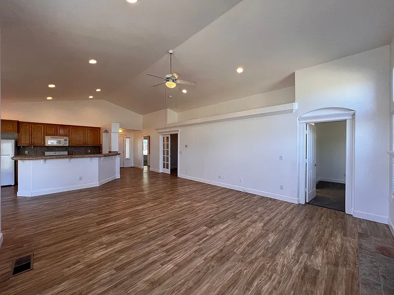 588 Wedge Ln — Photo 13