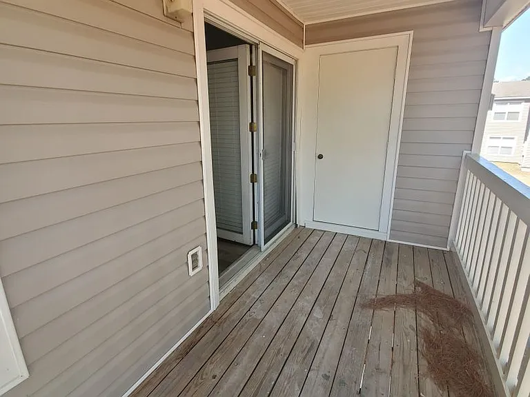 672-7 Bartons Landing Pl — Photo 9