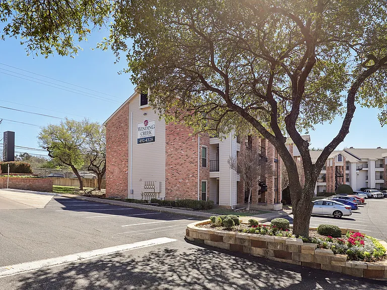 Winding Creek Apartments — Photo 10