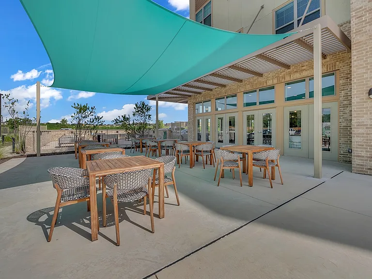 Jolie Pflugerville — Photo 23
