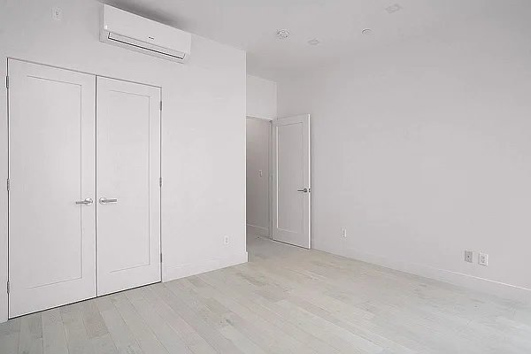 Rented by Bohemia Realty Group | media 7