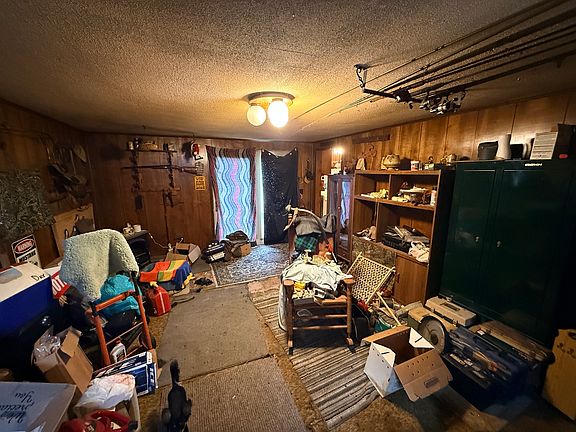 5th image of 3865 Johnson Ave