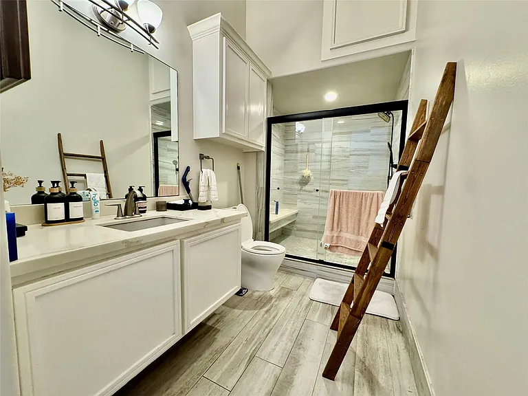 5801 Winsome Ln #306 — Photo 9