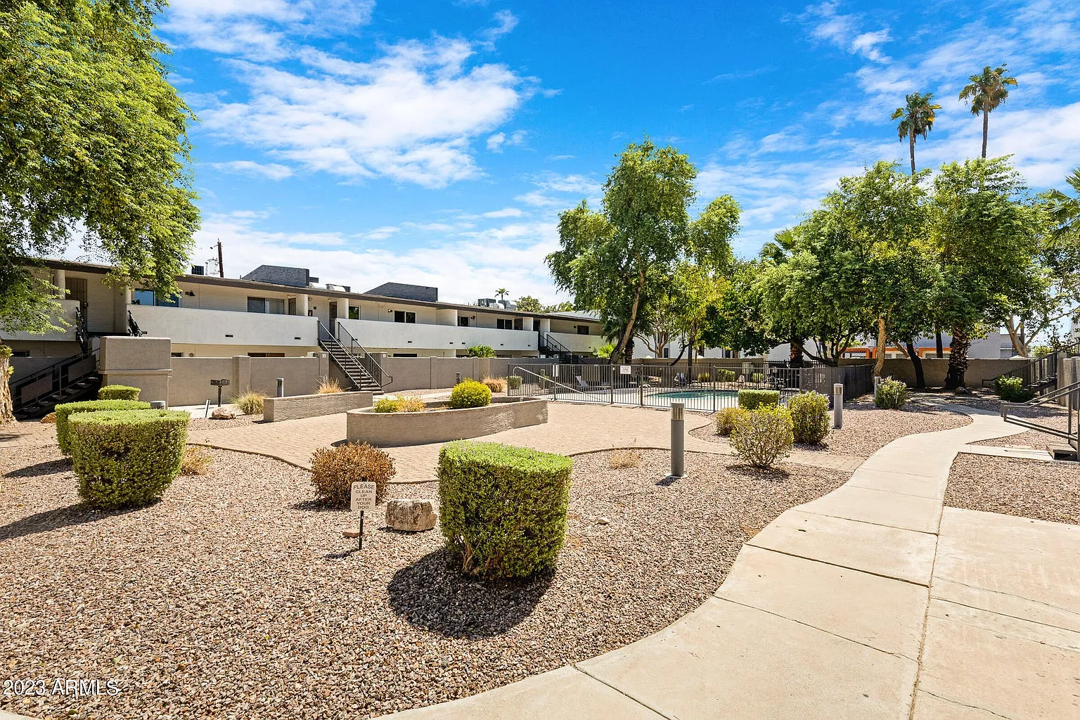2 bed, 1008 sqft, $1,500 — Photo 3