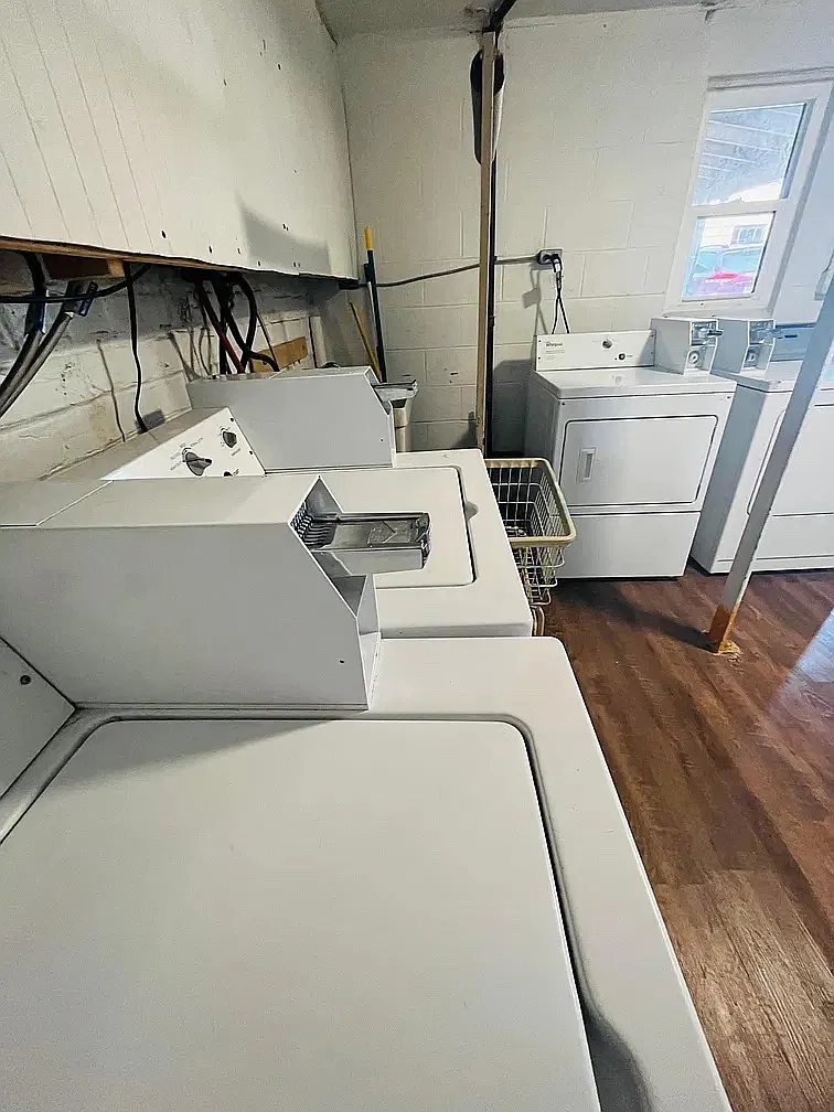 2 bed, 700 sqft, $750 — Photo 3