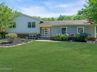 9 Comanche Dr, Middletown, NJ 07748