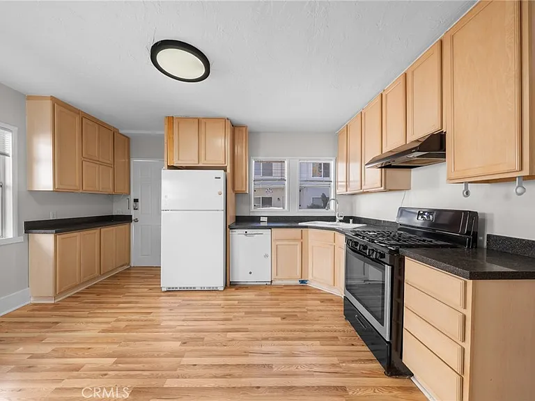 1244 N Las Palmas Ave #1244 — Photo 4