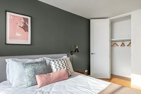 Rented by Greystar | media 9