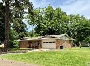 521 Cody St, Wake Village, TX 75501