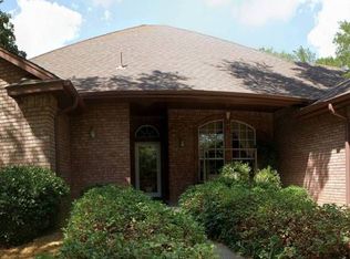 916 NW Renfro St, Burleson, TX 76028