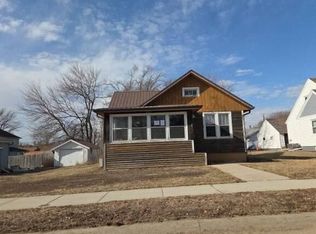 507 N Dakota St, Canton, SD 57013