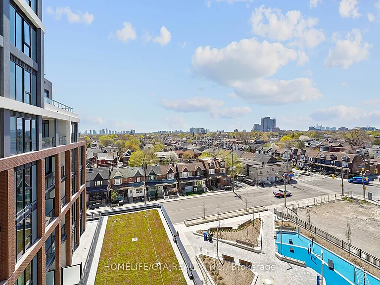 858 Dupont St #602 — Photo 41