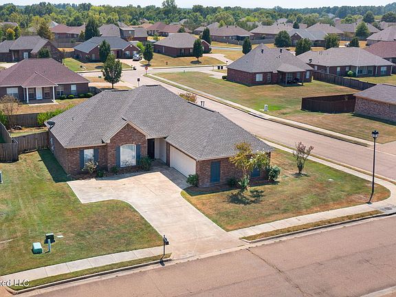 4th image of 139 Millhouse Dr
