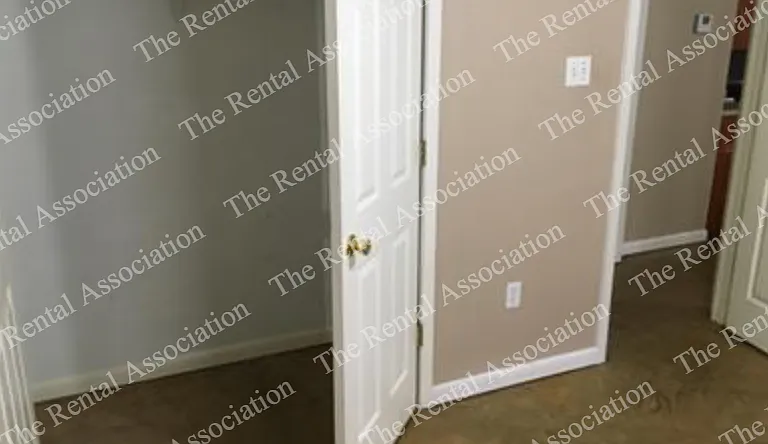 1001 Saratoga St — Photo 8
