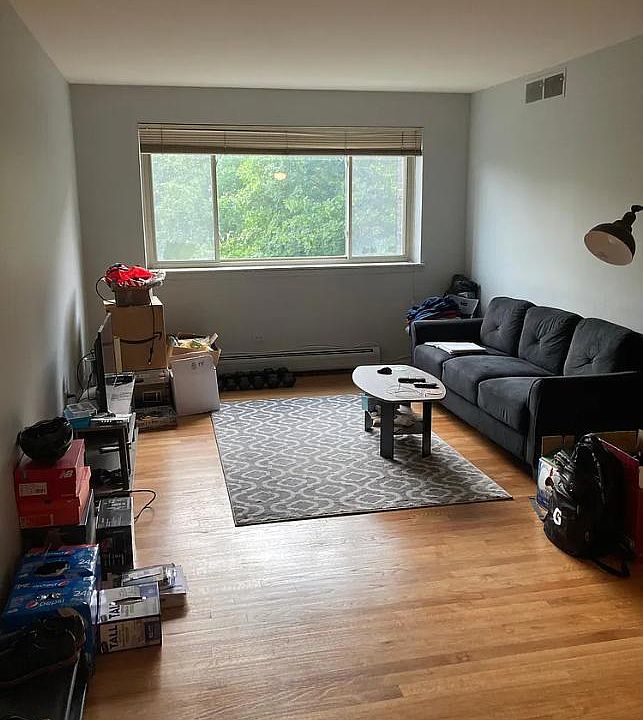 1st image of 2827 N Cambridge Ave APT 401
