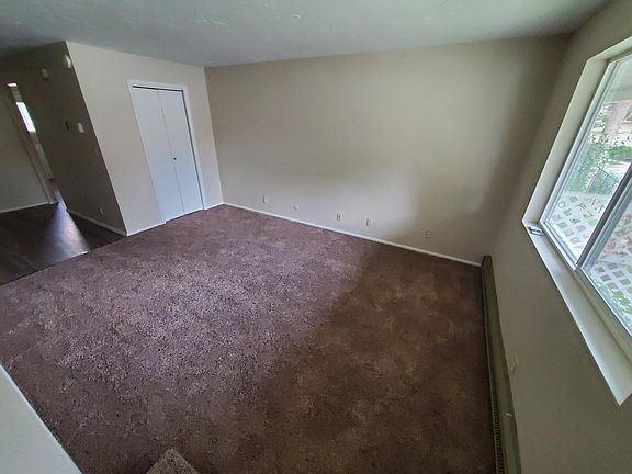 2nd image of 550 Vassar Way