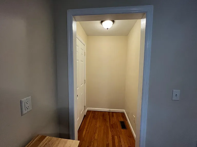 763 Lynwood Ave #B — Photo 23