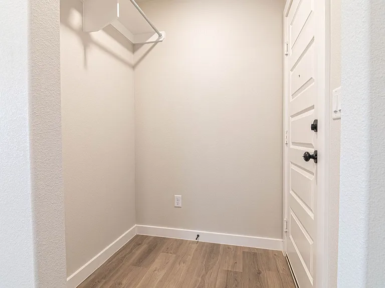 6004 Kingsville St — Photo 4