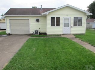 802 E Henry St, Mount Pleasant, IA