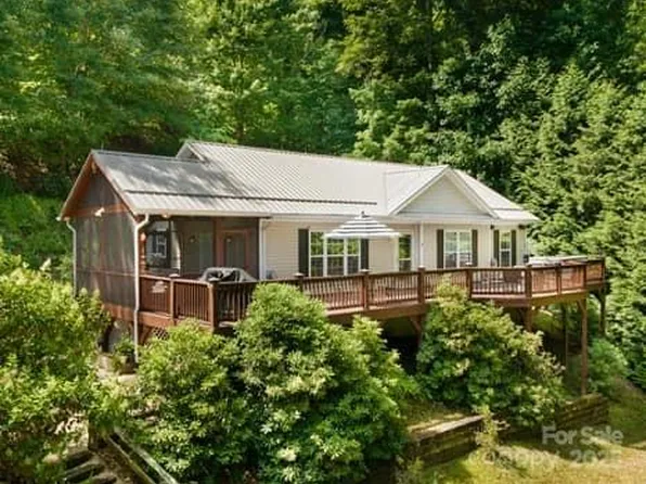 55 Christine Ct, Waynesville, NC 28786