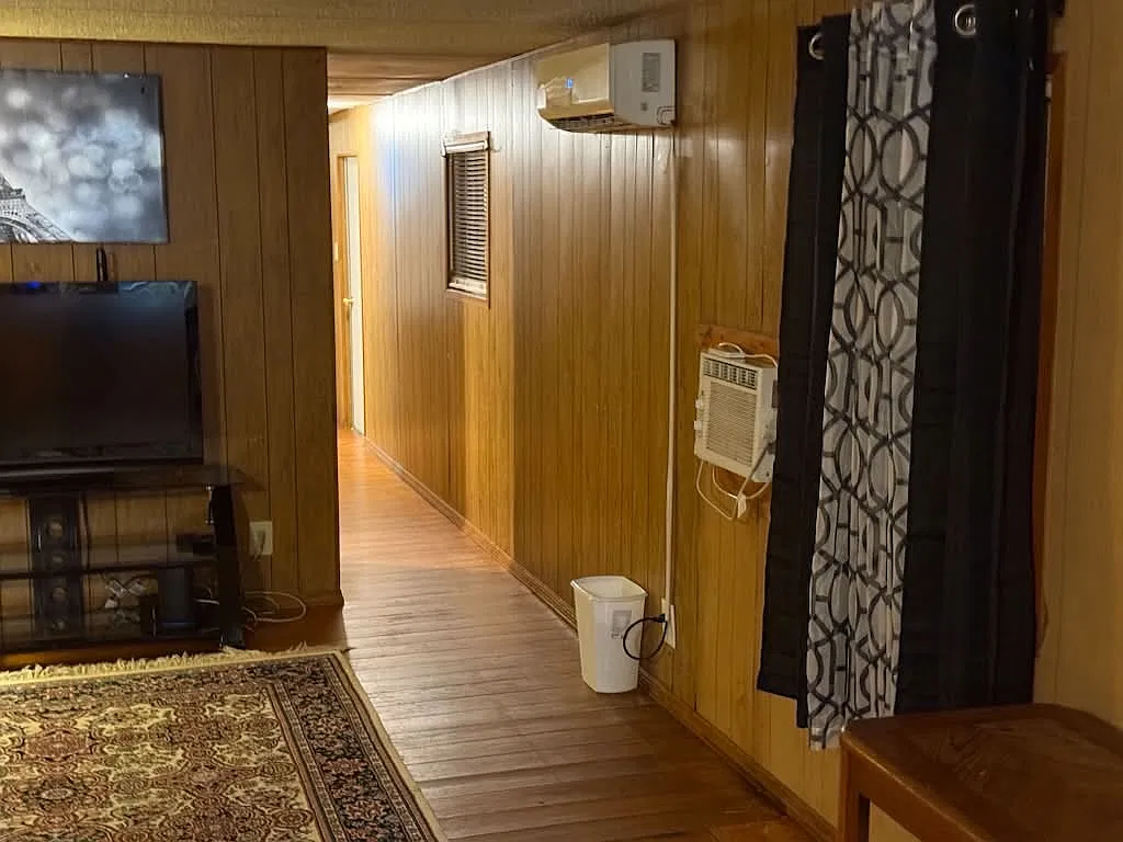 2 bed, 650 sqft, $1,350 — Photo 3