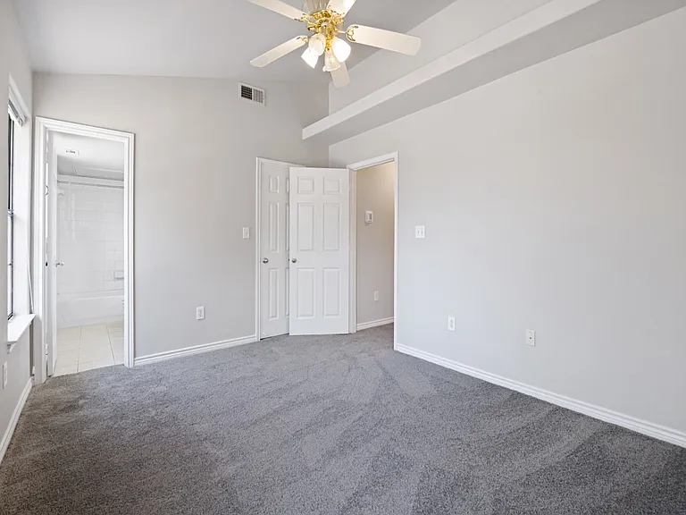 2800 Keller Springs Rd #7B — Photo 19