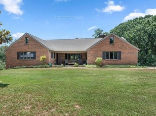 108 Foxwood Dr, Goode, VA 24556