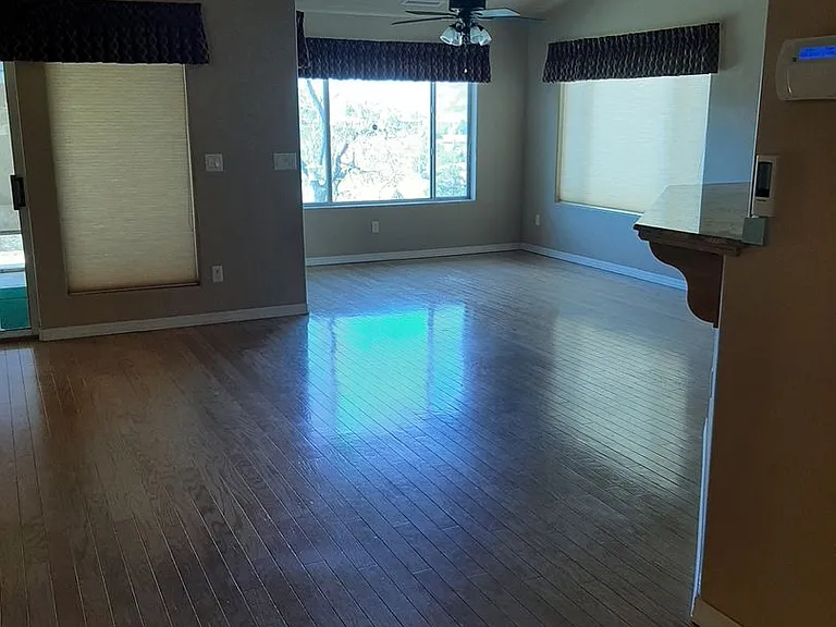 2424 N Leah Ln — Photo 6