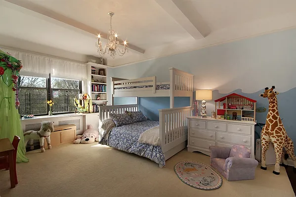 Sold by Corcoran | media 4