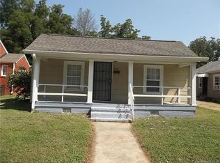 2216 Dundeen St, Charlotte, NC 28216