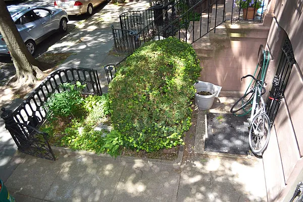 Rented by Dwell Residential Inc | media 21