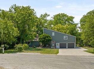 2824 Cottage Row Rd, Cedar Falls, IA 50613