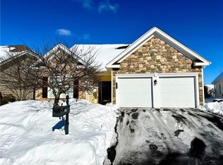 527 Pioneer Ln, Freedom, PA 15042