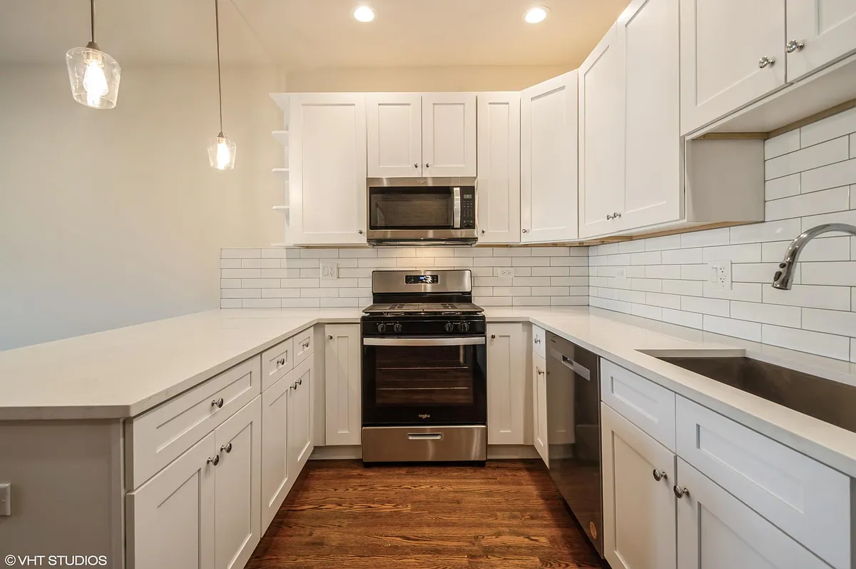 Building Photo - 4259 N Mozart St #3